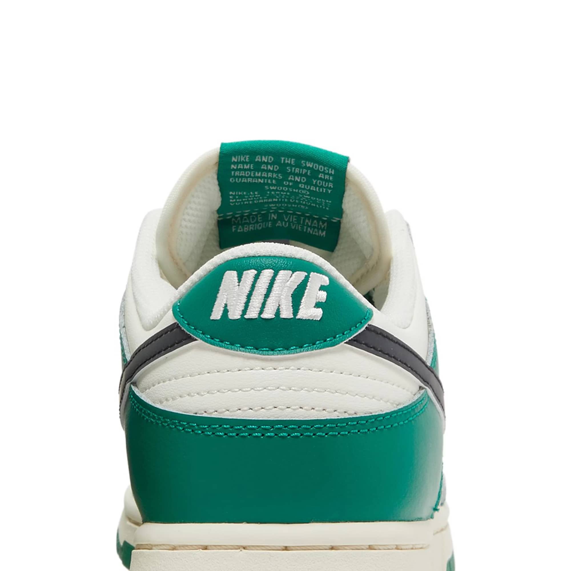 Dunk Low SE 'Lottery Pack - Malachite' - Nike - DR9654 100