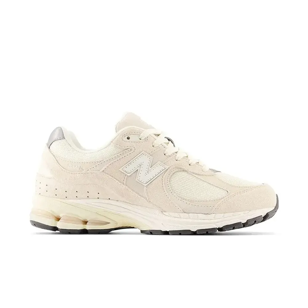 New Balance 2002 Kids ‘Beige’