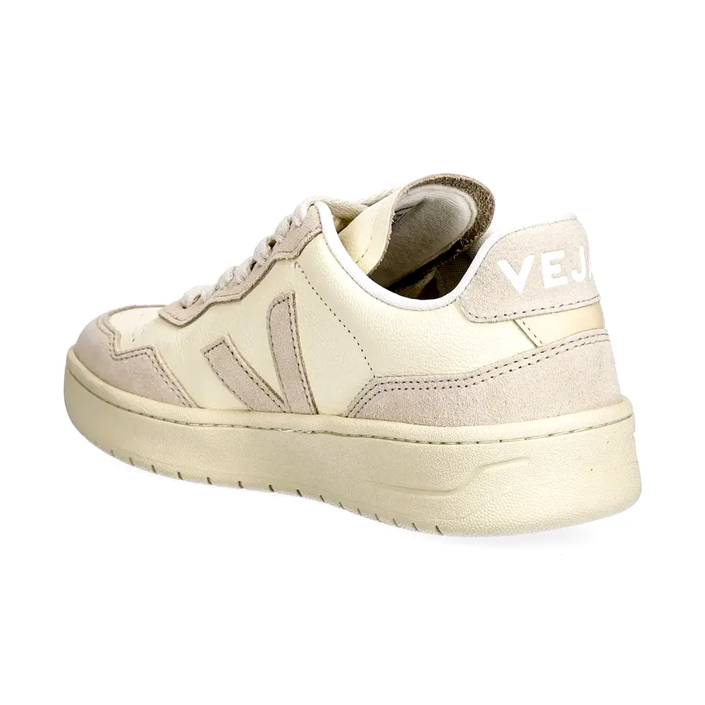 Veja V-90 Leather Cashew Oat