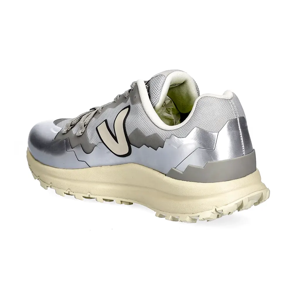 Veja Fitz Roy Trek-Shell Pierre Silver