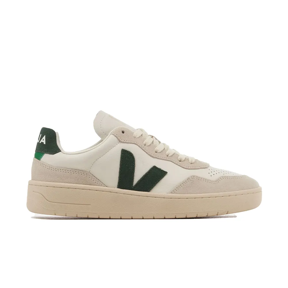 Veja V-90 جلد أبيض قبرص