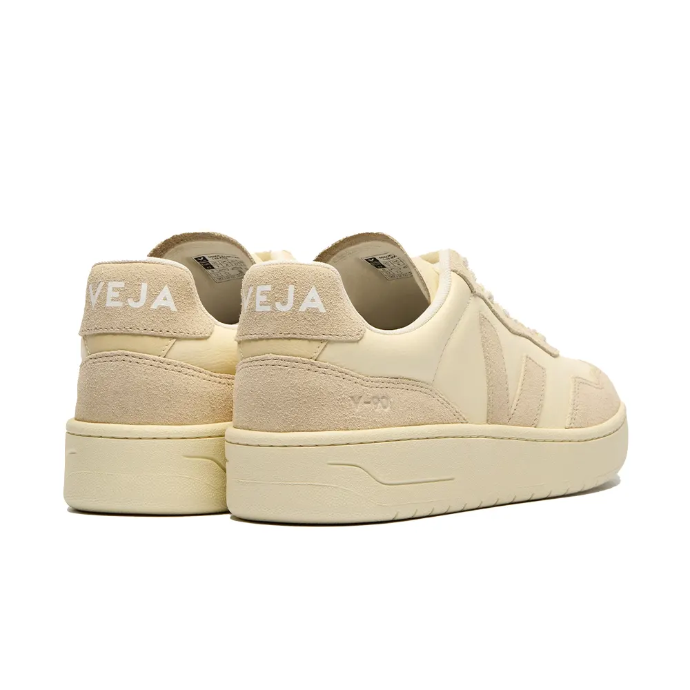 Veja V-90 Leather Cashew Oat