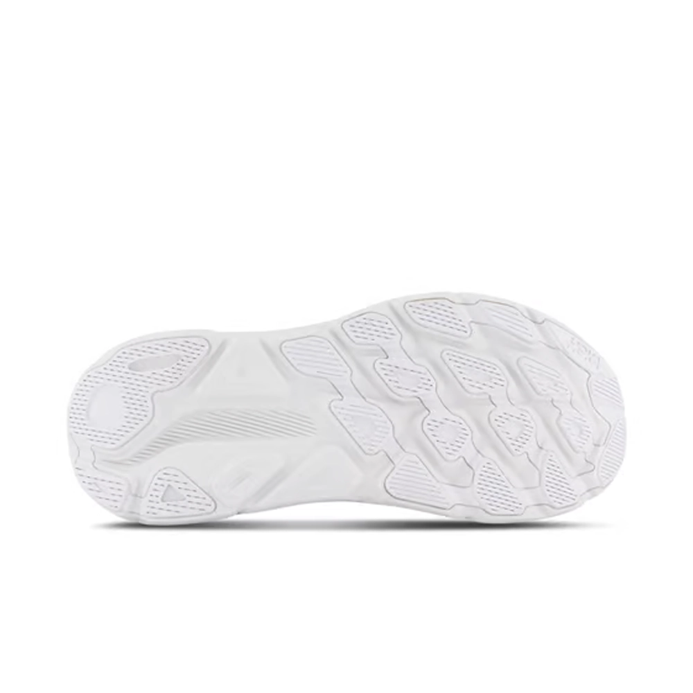 Hoka Clifton 9 ‘Triple White’