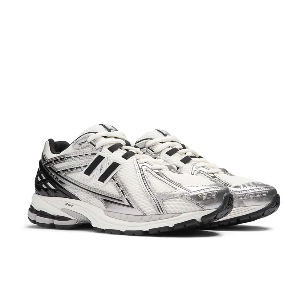 New Balance 1906R ‘Silver Metallic Black’g