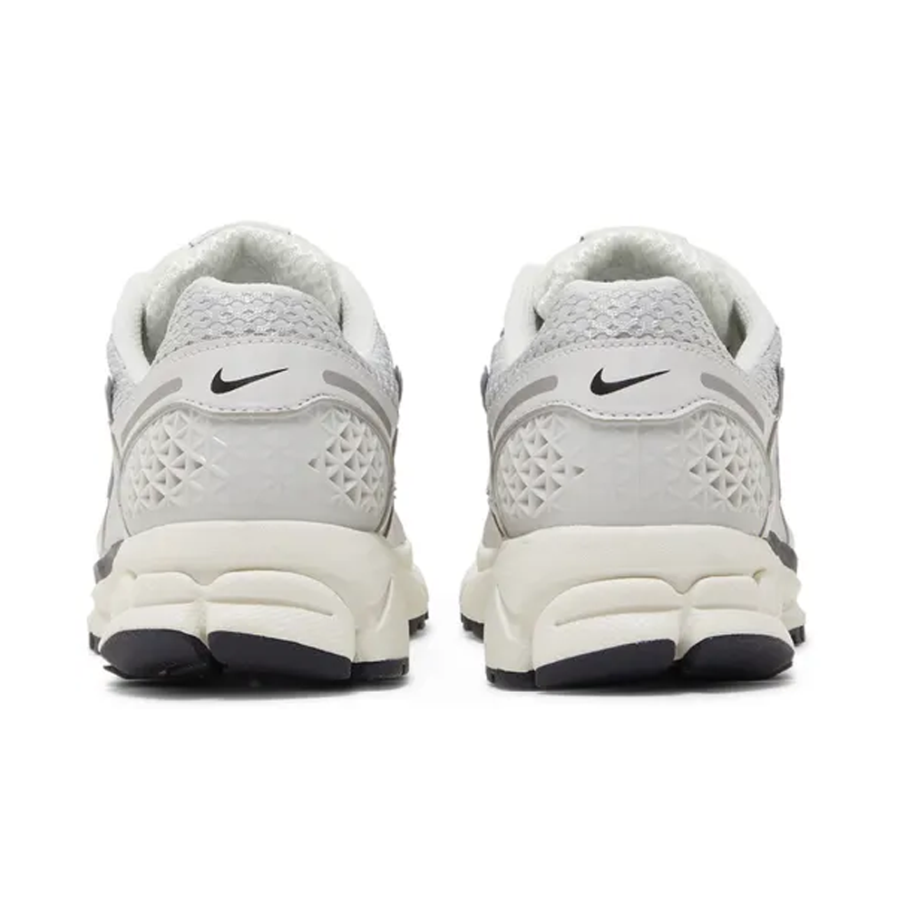 Nike Air Zoom Vomero 5 ‘Photon Dust Metallic Silver’