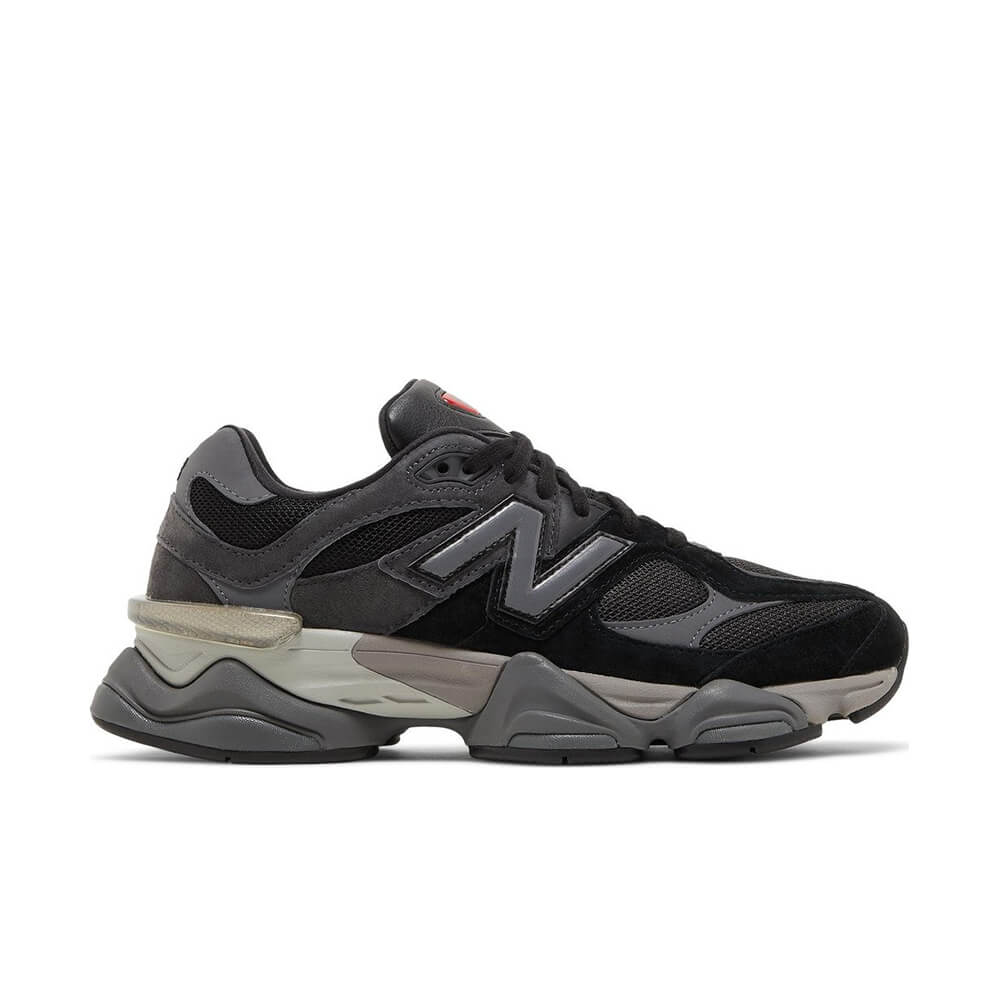 9060 ‘Black Castlerock’