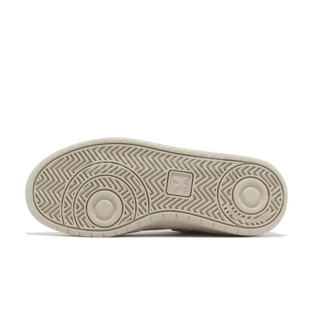 Veja V-12 Extra White Bovine Leather W
