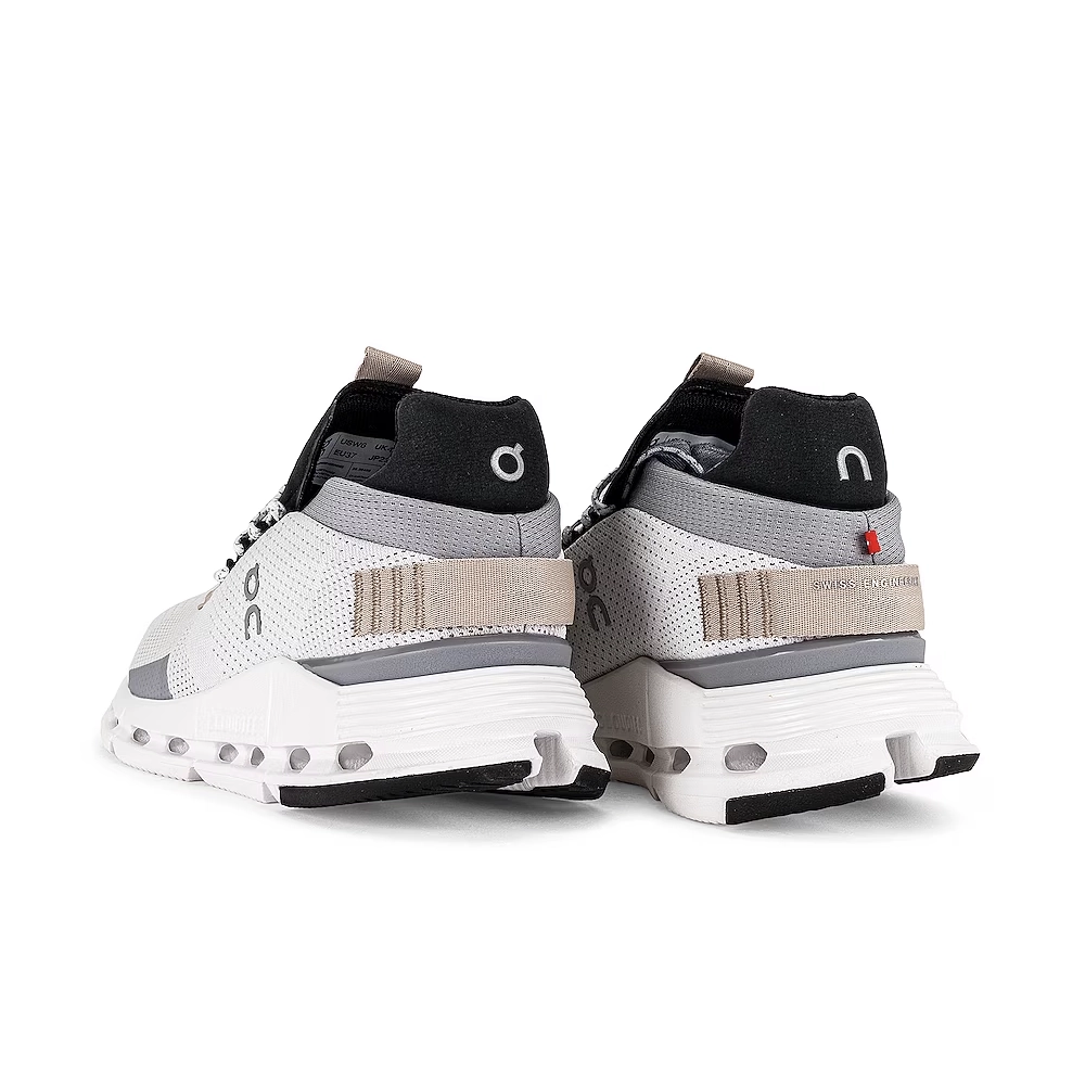 On-Running-Cloudnova-White-Sand-0.webp