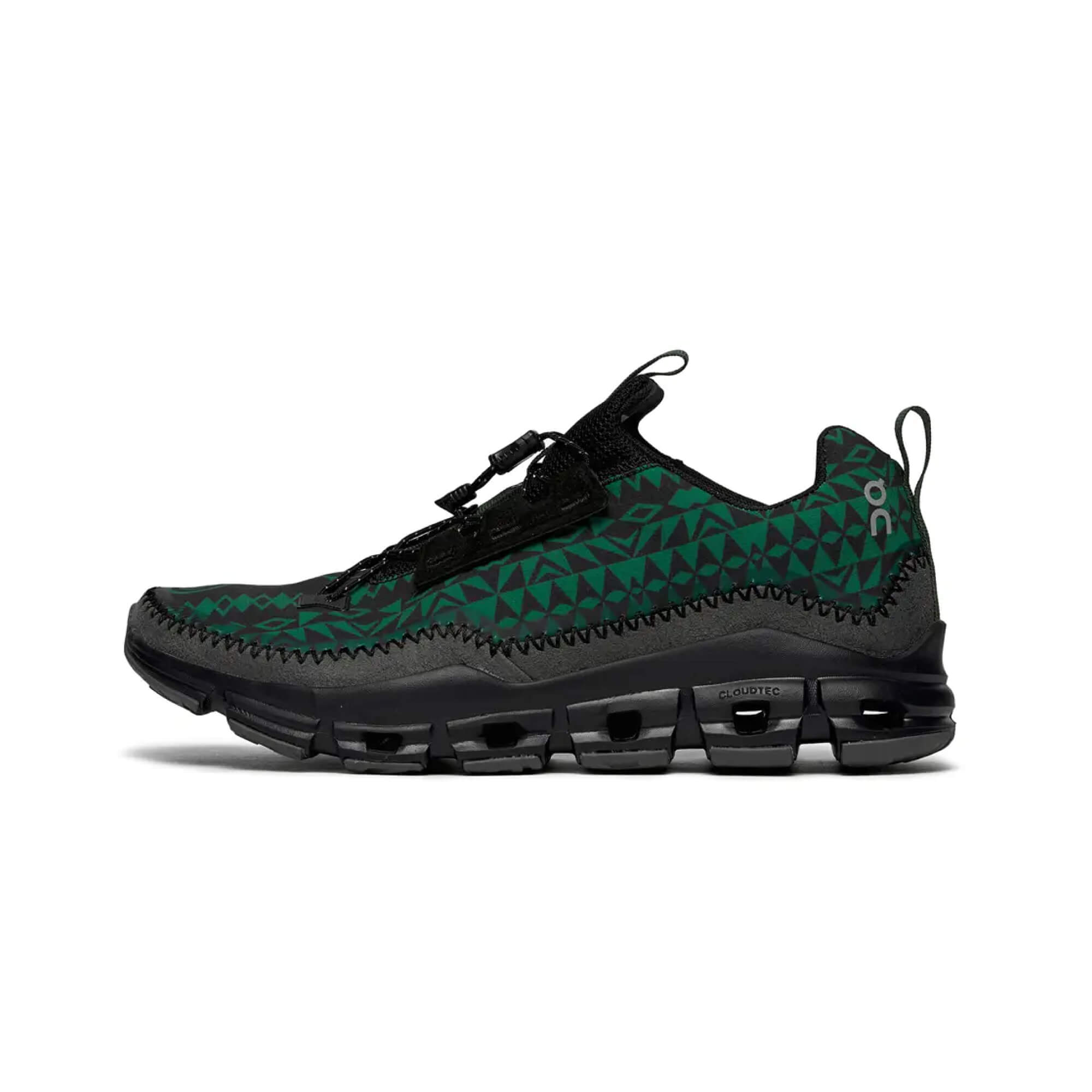On Running Cloudaway South2 West8 Black Evergreen M
