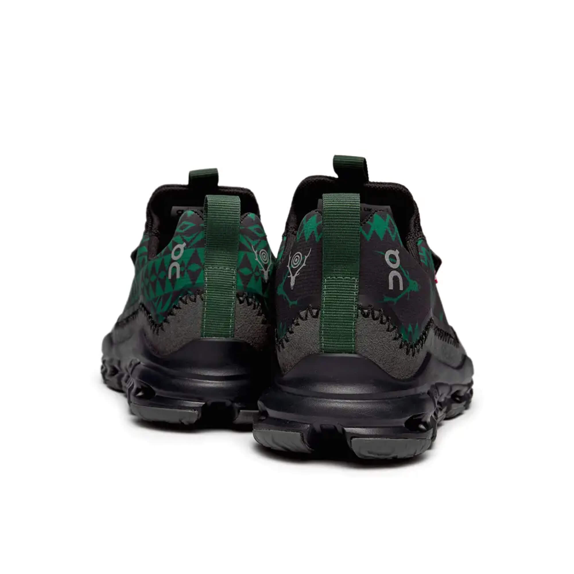 On Running Cloudaway South2 West8 Black Evergreen M