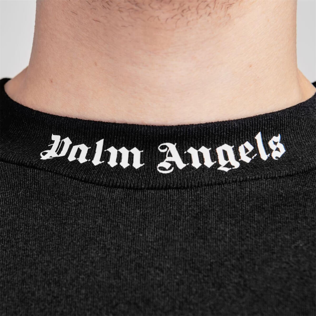 تيشيرت Palm Angels أسود مع ملصق أبيض