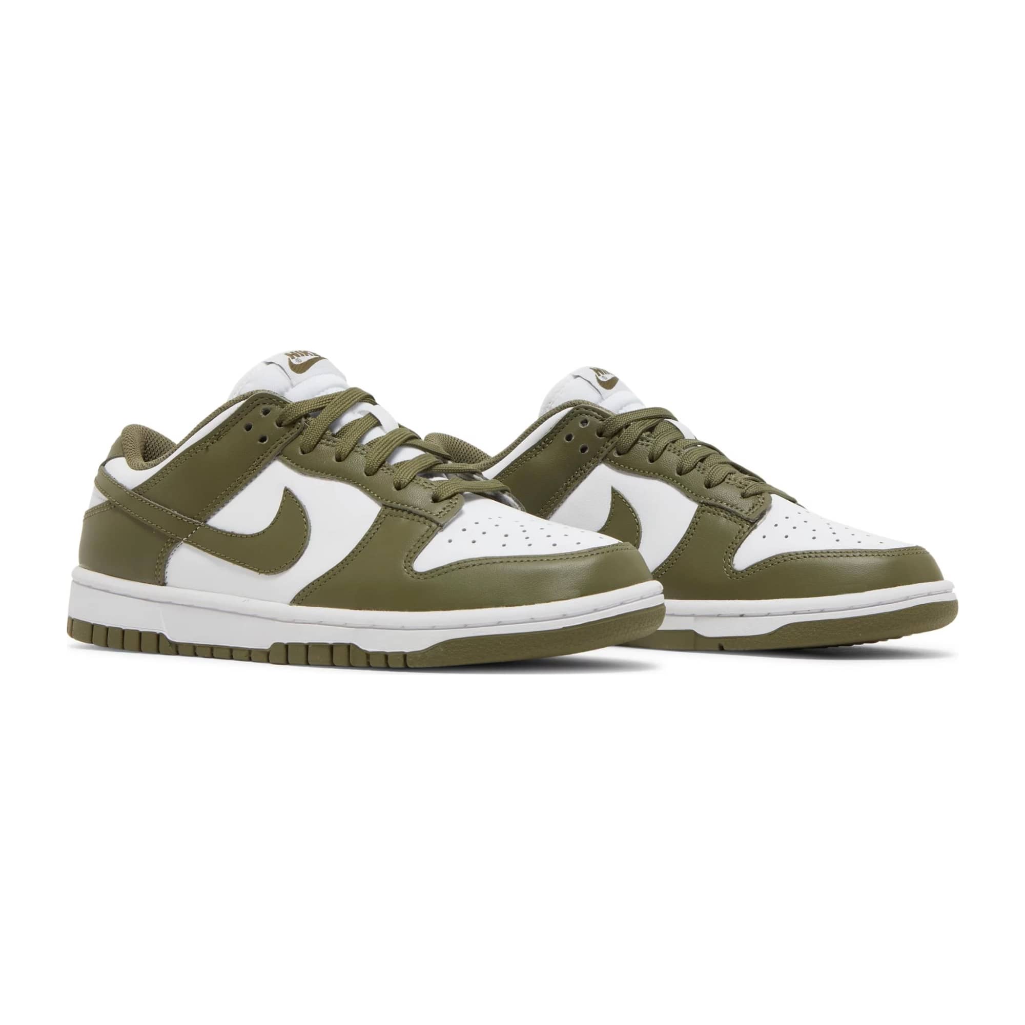 Nike Dunk Low ‘Medium Olive’