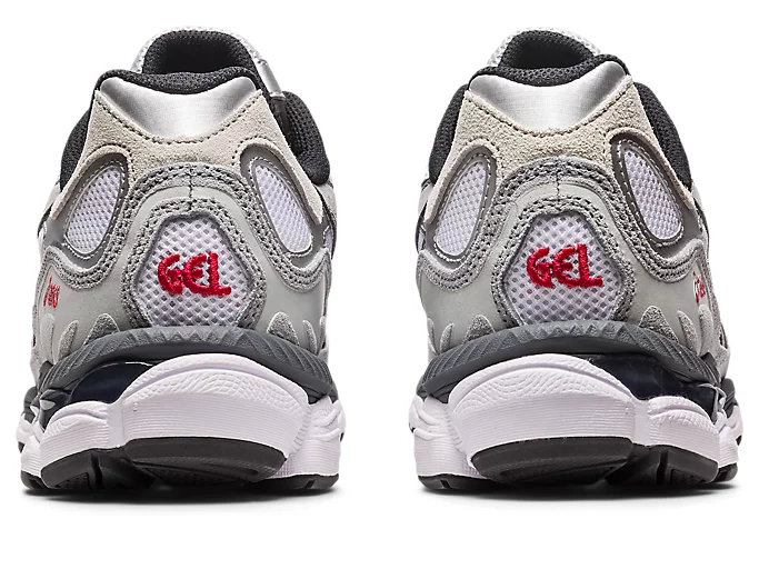 أحذية Asics Gel-NYC باللون الأبيض والرمادي الفضي