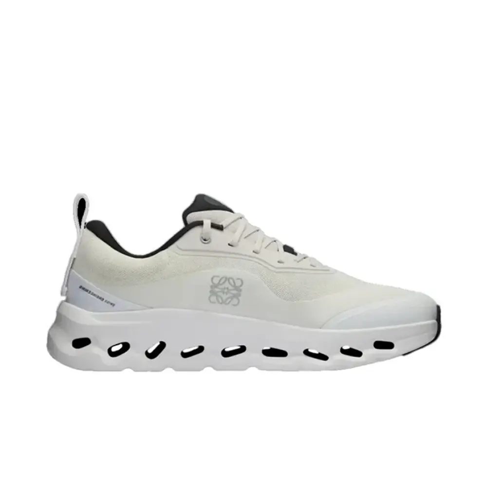 On Running Loewe x Cloudtilt 2 'Sand White' 1 On Running Loewe x Cloudtilt 2 ‘Sand White’