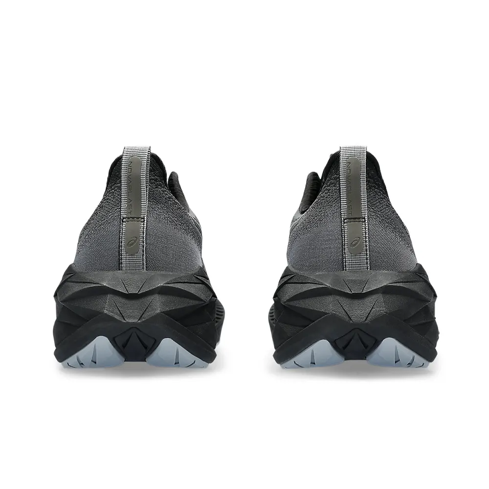 Asics Novablast 4 ‘Black Graphite Grey’