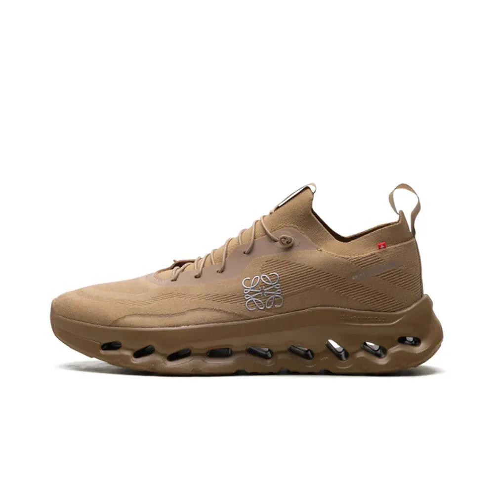 On Running Loewe x Cloudtilt ‘Dark Sand’