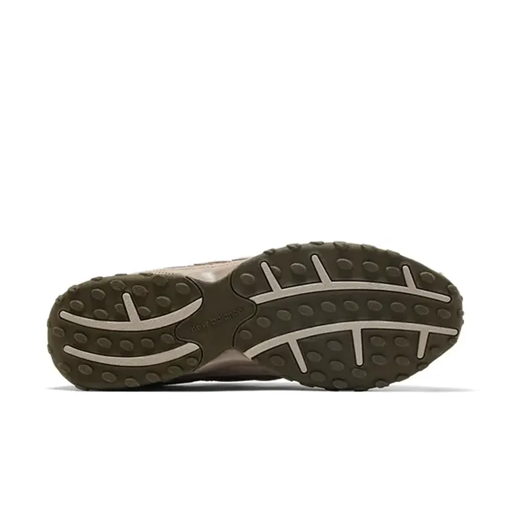 New Balance 204L ‘Mushroom Arid Stone’
